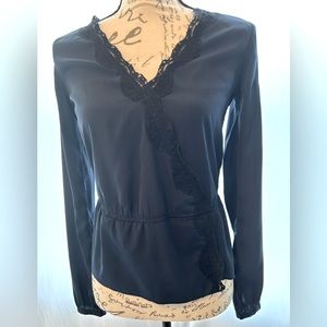 Abercrombie & Fitch Long Sleeve V-Neck Lace Trim Silky Blouse